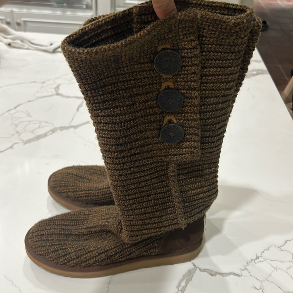 Women's knit style uggs